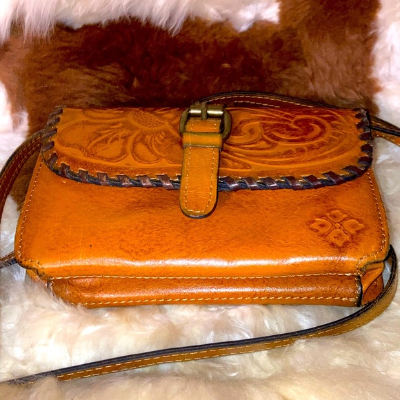 Patricia Nash EUC leather tooled crossbody bag - Picture 2 of 10